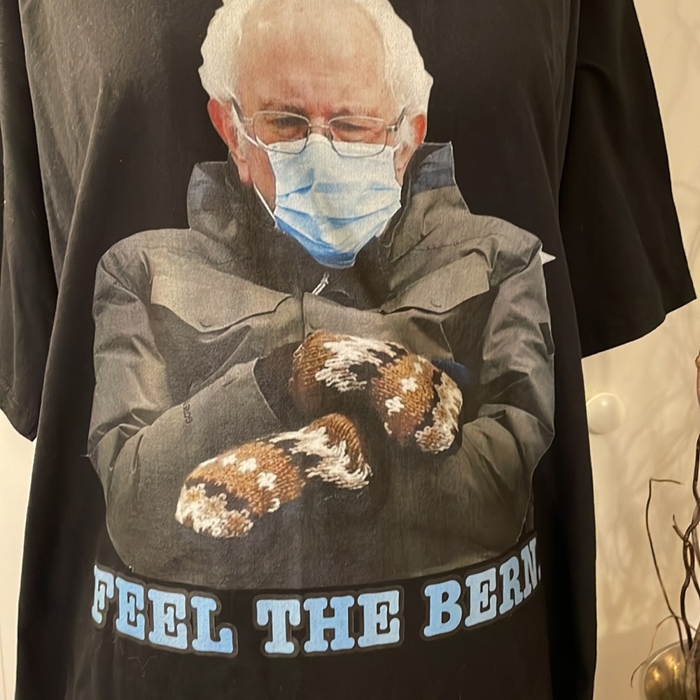 Feel The Bern Bernie Sanders Shirt - Picture 2 of 5